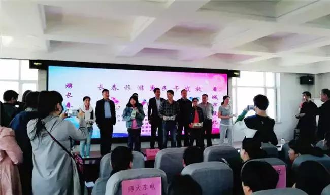 正免开中影，深度解析电影产业的新机遇与挑战，深度解析电影产业新机遇与挑战，正免开中影之路探索