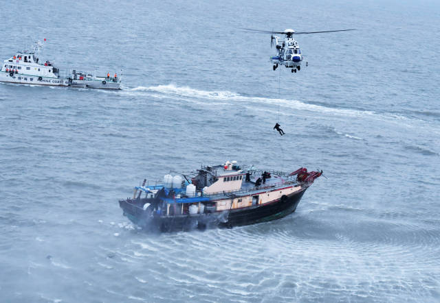 色警在湾实海岛下的秘密行动，色警在湾实海岛的隐秘行动
