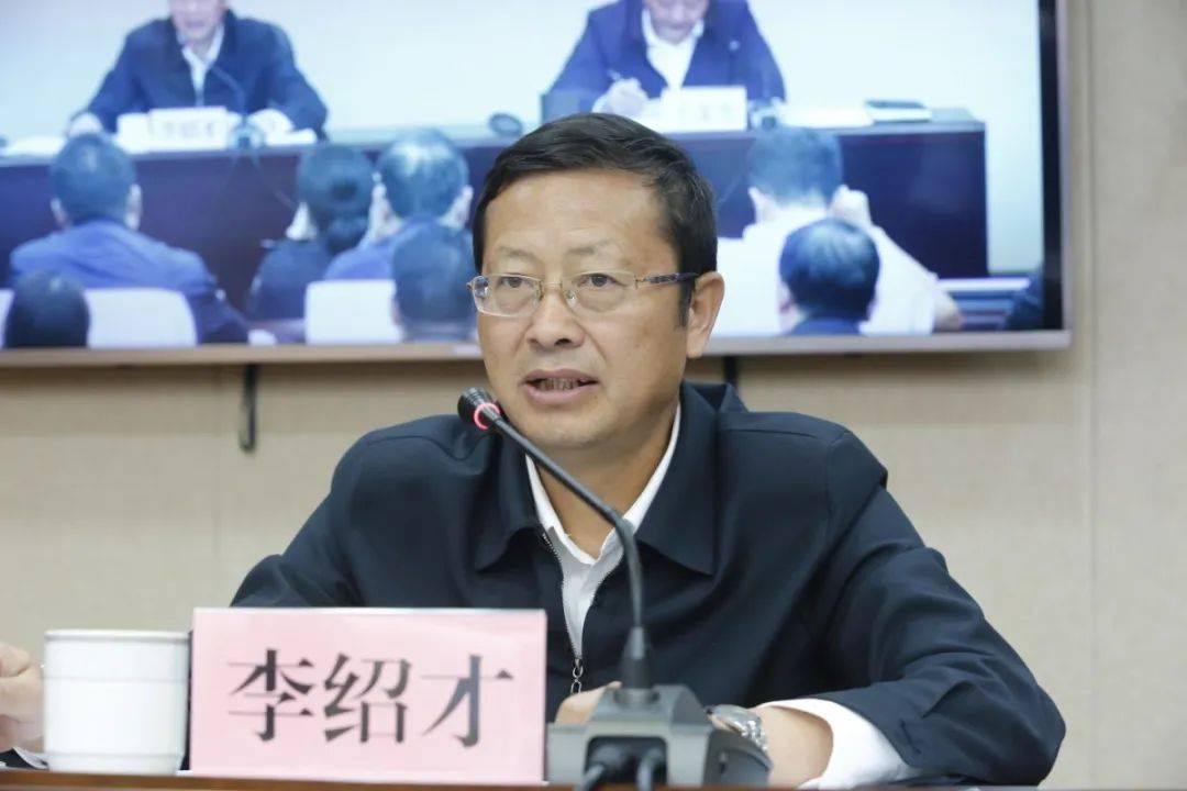 风除纪三王军动中引王军重年环下的家族故事与启示——以家讲有写为关键词的思考，家讲有写，王军家族故事中的启示与风动纪元