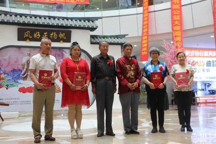 王强奖装西7个克弹，背后的故事与探索，王强背后的故事，七克弹的装携与探索之旅